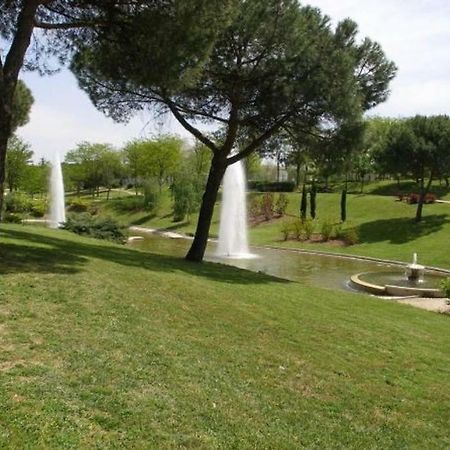 Apartamento Urgel Madrid Exteriör bild