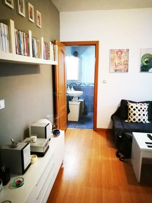 Apartamento Urgel Madrid Exteriör bild