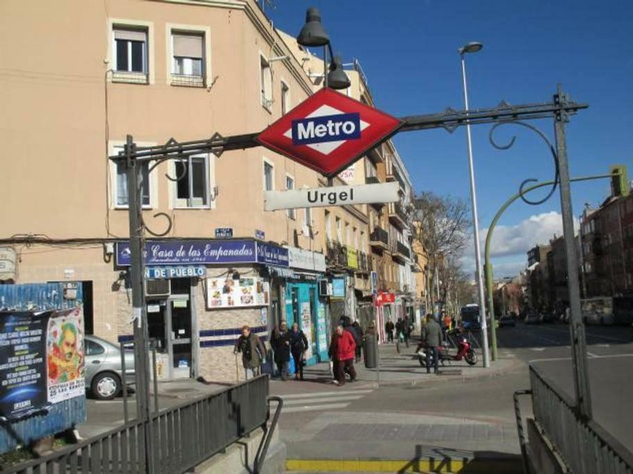 Apartamento Urgel Madrid Exteriör bild
