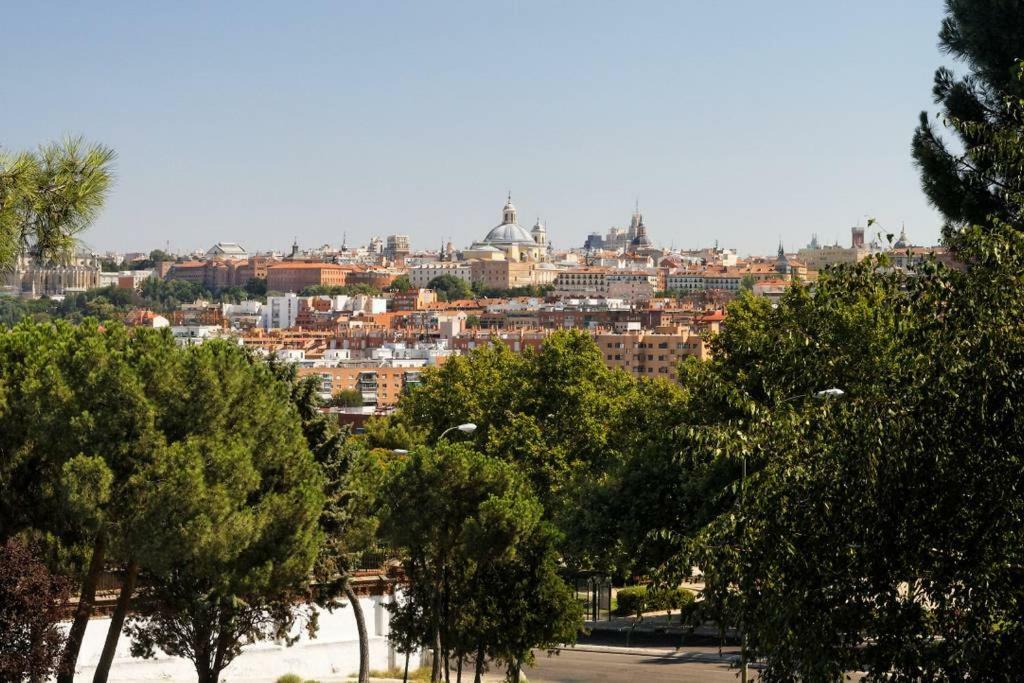 Apartamento Urgel Madrid Exteriör bild